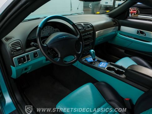 Used 2002 Ford Thunderbird image 4
