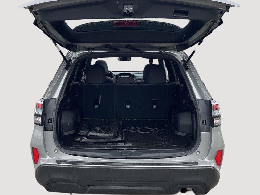 Certified 2025 Subaru Forester Premium w/ Convenience Package #1 AWD/4WD image 16