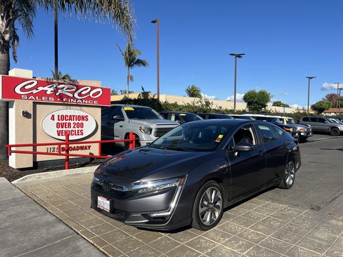 Used 2018 Honda Clarity Plug-In Hybrid image 4