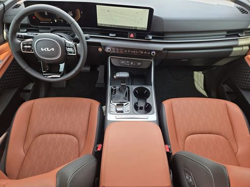 New 2026 Kia Carnival EX FWD image 18