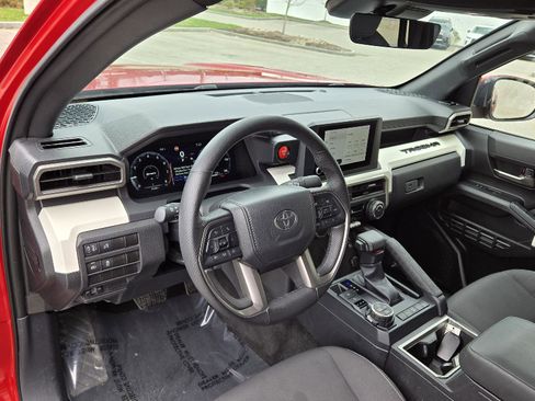 Used 2024 Toyota Tacoma TRD Off-Road AWD/4WD image 5