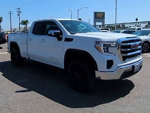 Used 2022 GMC Sierra 1500 SLE w/ Driver Alert Package I image 2