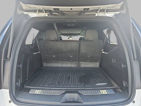 Used 2023 GMC Yukon XL Denali Ultimate w/ LPO, Floor Liner Package AWD/4WD image 15