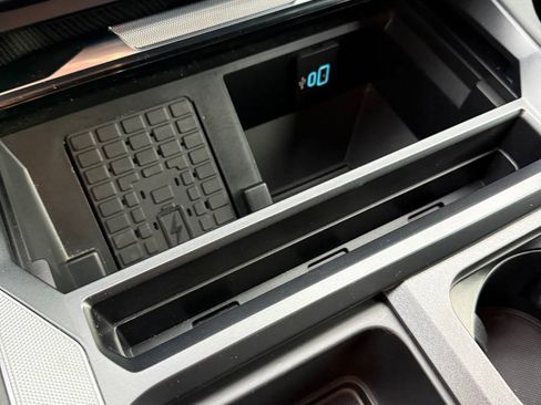 Used 2025 Ford F250 Platinum image 24