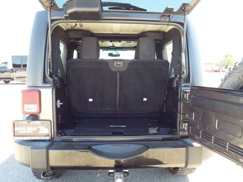 Used 2014 Jeep Wrangler Sport image 15