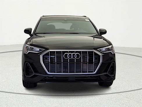 Used 2023 Audi Q3 2.0T Premium Plus image 2