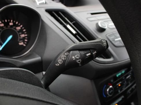 Used 2017 Ford Escape SE image 15