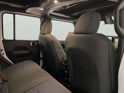 Used 2025 Jeep Wrangler Unlimited Sahara w/ Safety Group image 19