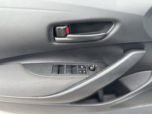 Used 2025 Toyota Corolla LE FWD image 15