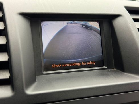 Used 2012 Toyota Highlander SE w/ Tow Pkg image 20