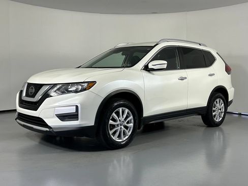 Used 2019 Nissan Rogue SV AWD/4WD image 3