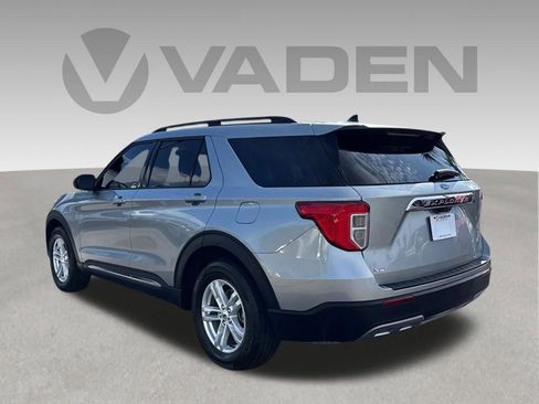 Used 2022 Ford Explorer XLT w/ Equipment Group 202A RWD image 30