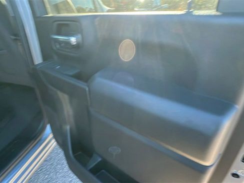Used 2024 Chevrolet Silverado 2500 Custom w/ Custom Convenience Package image 17