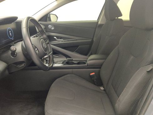 Used 2023 Hyundai Elantra SEL w/ Convenience Package FWD image 17