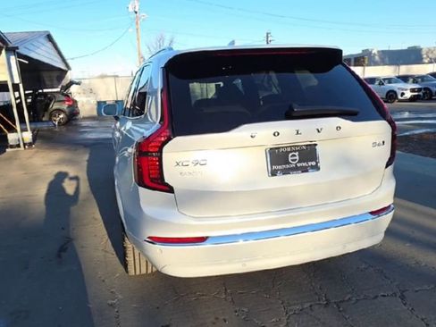 New 2026 Volvo XC90 B6 Plus image 3