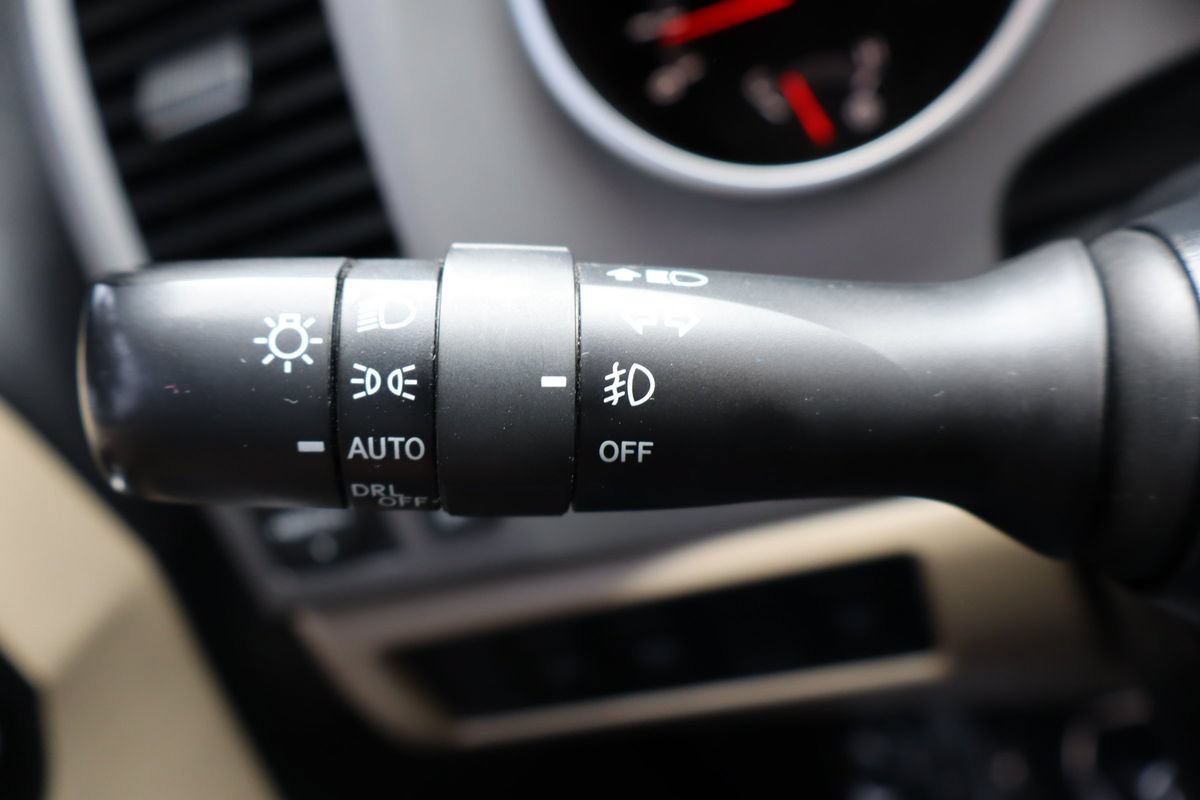 Used 2013 Toyota Sequoia Limited AWD/4WD image 34