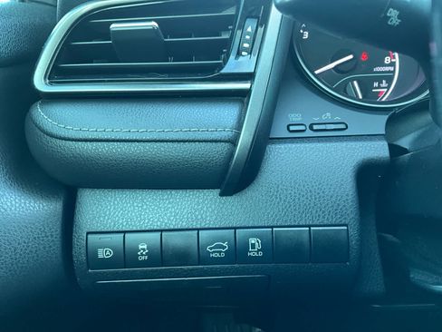 Used 2021 Toyota Camry SE FWD image 17