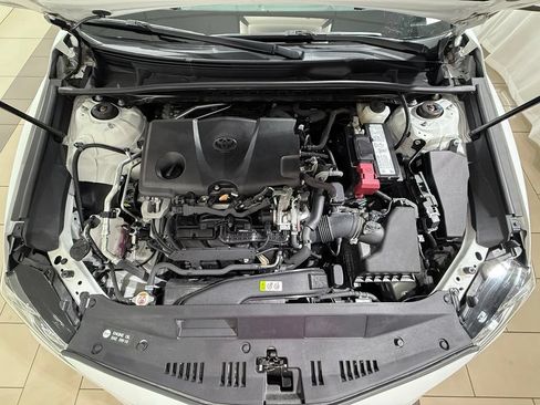 Used 2020 Toyota Camry SE FWD image 10