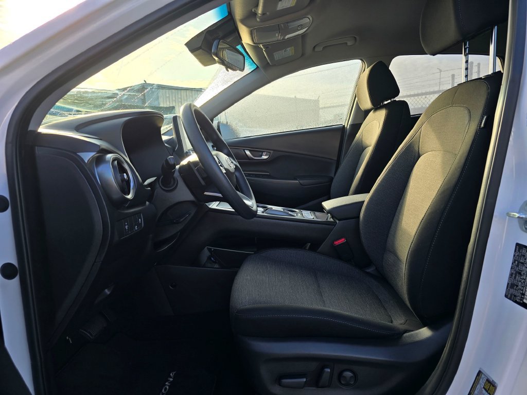 Used 2023 Hyundai Kona SE FWD image 18