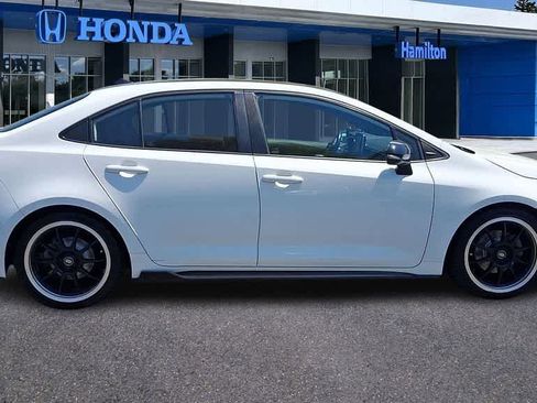 Used 2022 Toyota Corolla XSE FWD image 9