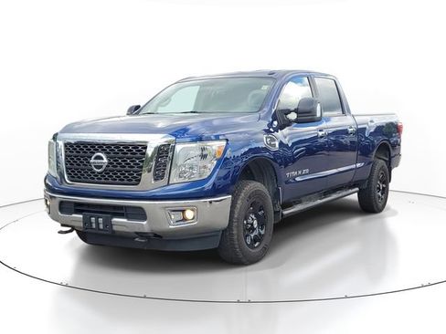 Used 2017 Nissan Titan SV AWD/4WD image 2