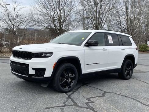 Used 2023 Jeep Grand Cherokee L Laredo image 1