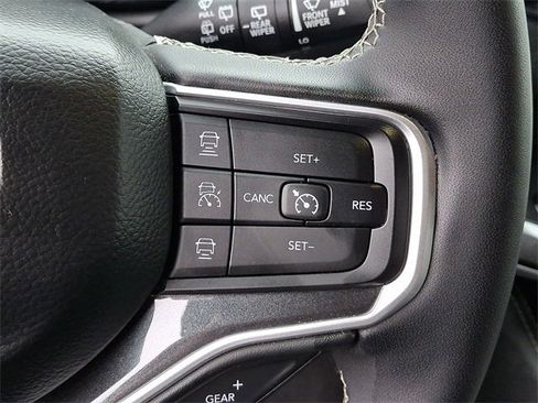 Used 2024 Jeep Wagoneer 4WD w/ Convenience Group I image 22