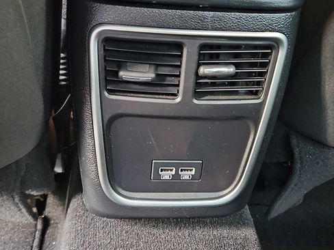 Used 2020 Dodge Charger SXT RWD image 25