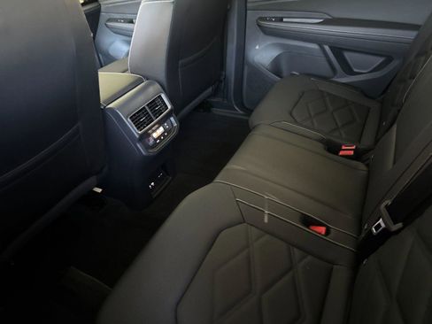 New 2026 Volkswagen Atlas SE AWD/4WD image 11
