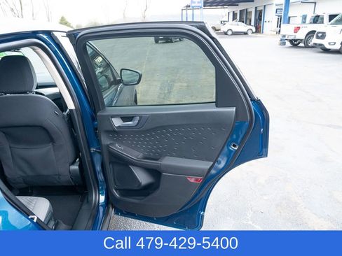 Used 2020 Ford Escape SE image 13