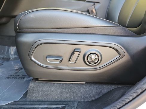 New 2025 Jeep Grand Cherokee L Limited w/ Trailer Tow Package image 30