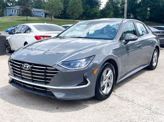 Used 2023 Hyundai Sonata SE image 1