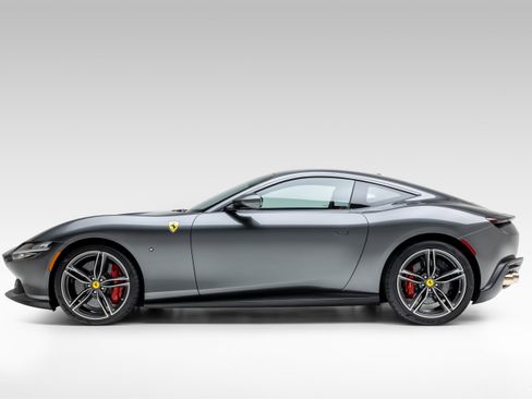 Used 2022 Ferrari Roma RWD image 4