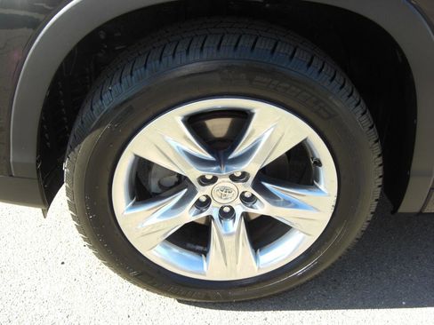 Used 2014 Toyota Highlander Limited FWD image 4