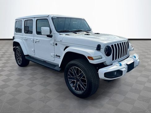 Used 2023 Jeep Wrangler Unlimited Sahara AWD/4WD image 4