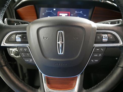 Used 2020 Lincoln Navigator Reserve w/ Equipment Group 208A Reserve image 25