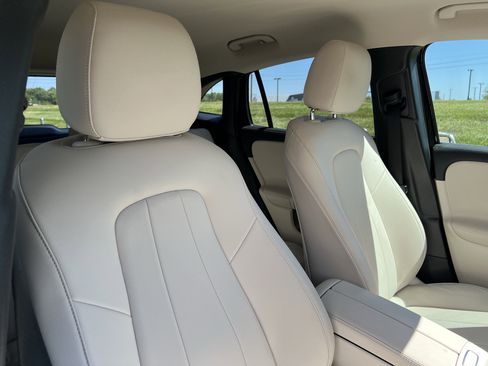 Certified 2023 Mercedes-Benz GLA 250 4MATIC image 35