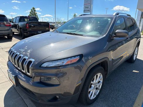 Used 2015 Jeep Cherokee Latitude AWD/4WD image 7