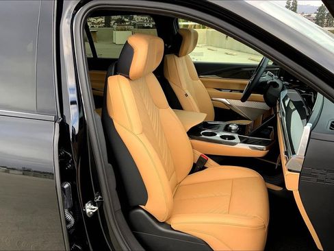 New 2025 Cadillac Escalade IQ Luxury 2 AWD/4WD image 35