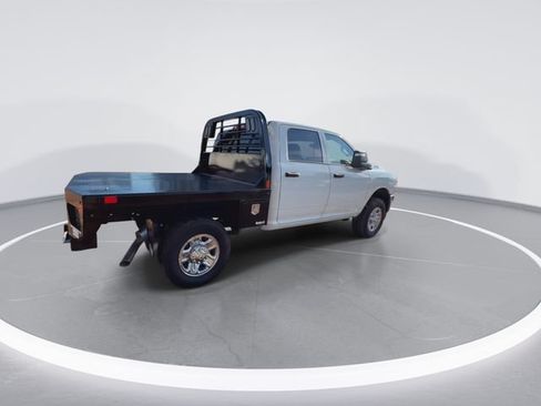 Used 2024 RAM 2500 Tradesman w/ Chrome Appearance Group AWD/4WD image 8