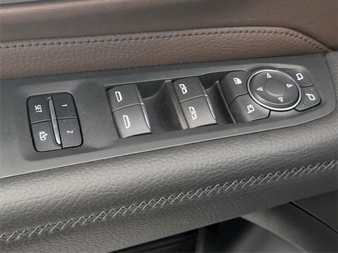 Used 2021 GMC Yukon Denali w/ Denali Ultimate Package image 12