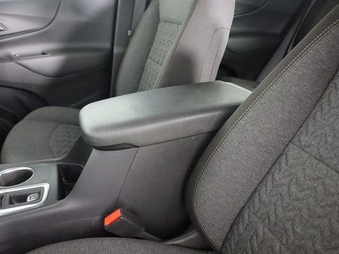 Used 2024 Chevrolet Equinox LT image 46