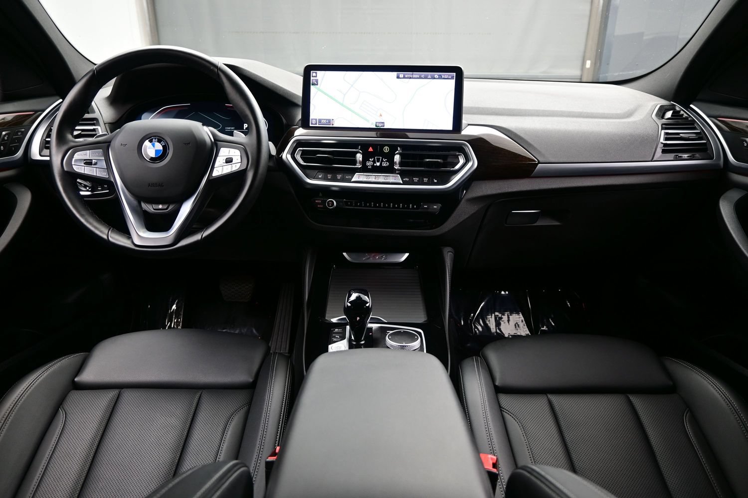 Used 2025 BMW X4 xDrive30i AWD/4WD image 17