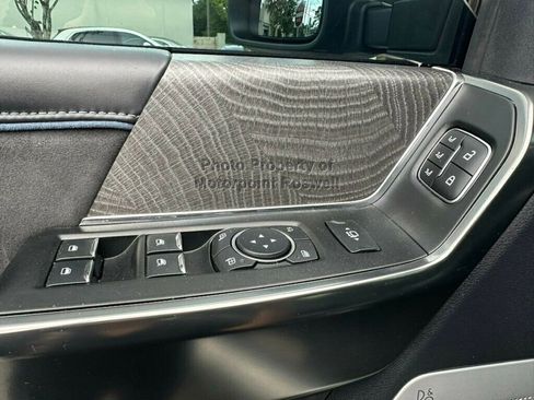 Used 2025 Ford F350 Platinum AWD/4WD image 18