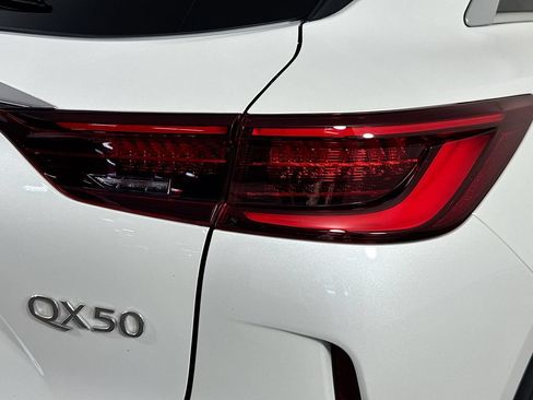 Used 2023 INFINITI QX50 Luxe FWD image 34