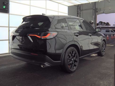 Used 2025 Honda HR-V Sport image 2