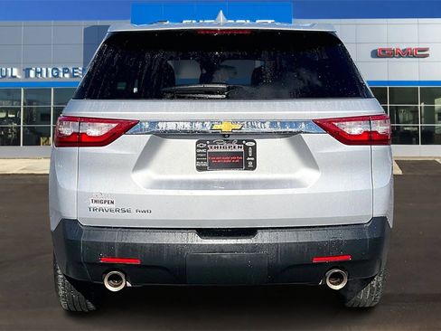 Used 2021 Chevrolet Traverse LS image 5