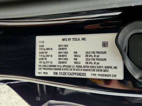 Used 2023 Tesla Model 3 Standard Range RWD image 29