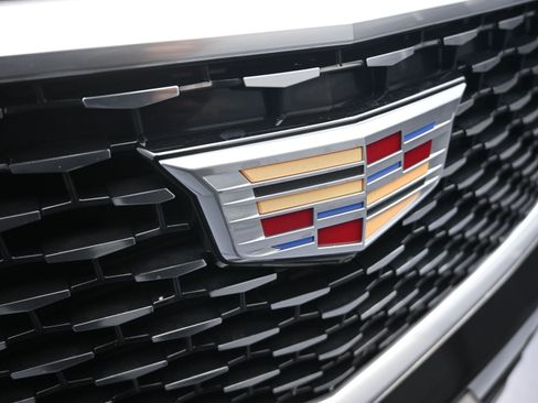 Used 2022 Cadillac XT6 Premium Luxury w/ Technology Package image 36