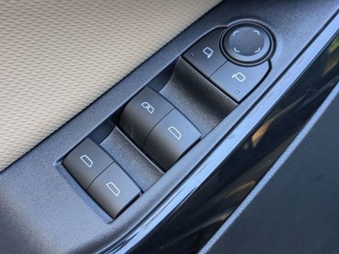 New 2026 Chevrolet Equinox ACTIV w/ Safety and Technology Package image 9